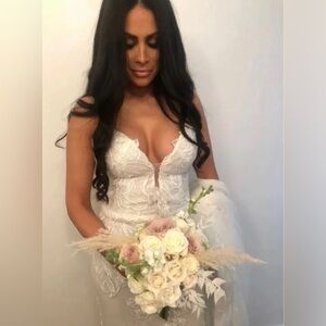 WTOO BY DESIGNER ROMANTIC BRIDAL FLOWERS APPLIQUÉ ORGANZA WEDDING DRESS